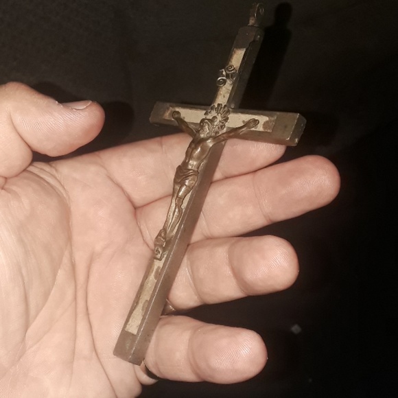 Antique Priest Crucifix - Picture 4 of 5
